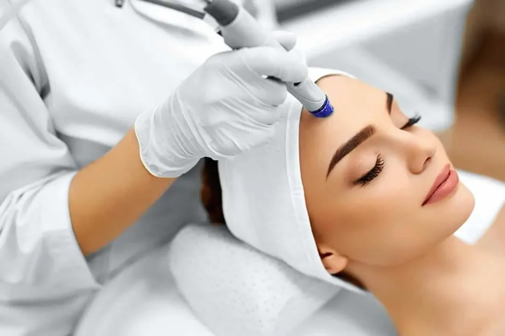 عيادة الجلدية والتجميل